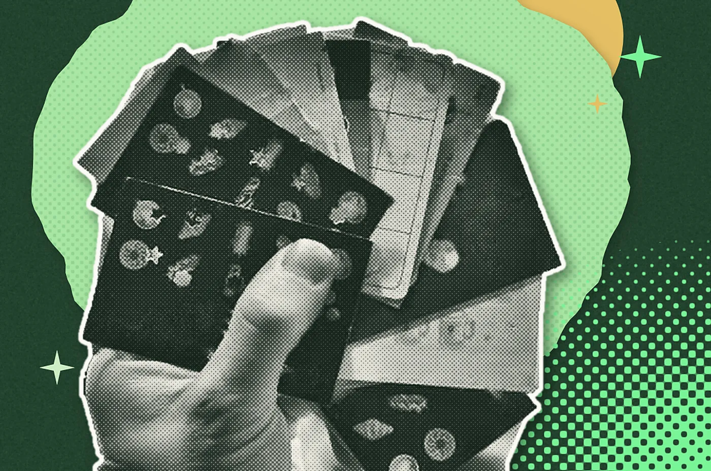 Collage en trame : une main tient un éventail de cartes de fidélité papier